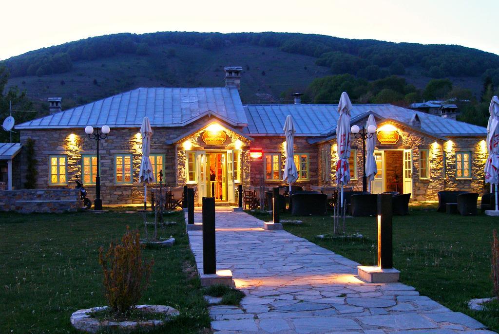 Linouria Hotel Nimfaíon Екстериор снимка