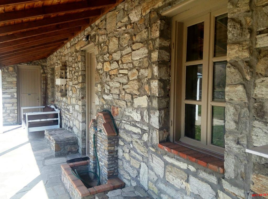 Linouria Hotel Nimfaíon Екстериор снимка