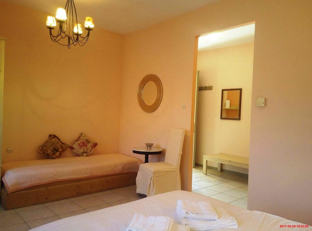 Linouria Hotel Nimfaíon Екстериор снимка