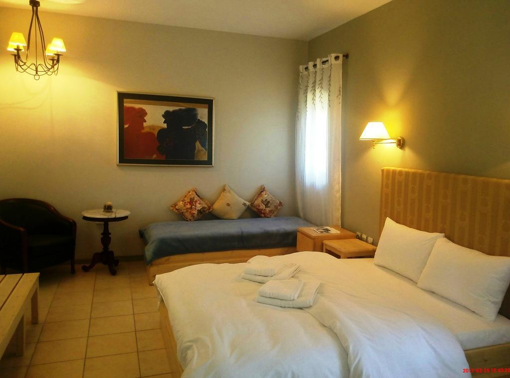 Linouria Hotel Nimfaíon Екстериор снимка
